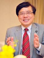 井上哲士
