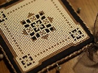 カルトンペルフォレ～厚紙で作る刺繍～