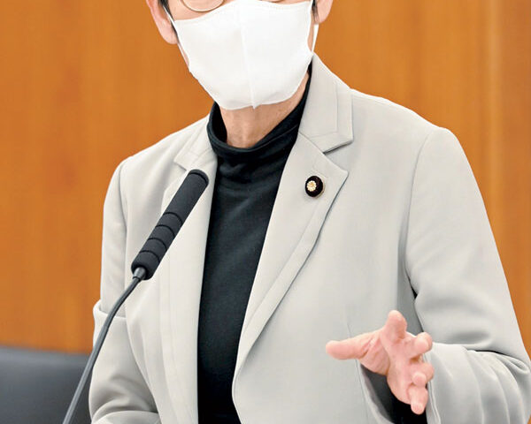 介護現場の声を届ける　賃上げできる再改定、直接支援を〈宝の議席必ず　倉林明子参院議員の実績〉