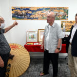 国際平和都市のシンボルに  布袋山保存会が展示会  「屏風祭―渡来懸装（けそう）品の謎」