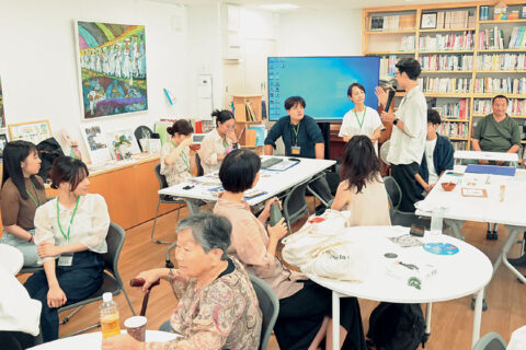 “多文化共生学べる”全国から来訪　宇治市・ウトロ平和祈念館／「排外主義」に危機感、高校生の姿も