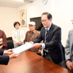 「水脈調査」の実施が判明 署名要請項目の一つ/京都市北区上賀茂「カキツバタ」景勝地保全求める署名第4次提出 「水脈調査」の実施が判明 署名要請項目の一つ/京都市北区上賀茂「カキツバタ」景勝地保全求める署名第4次提出