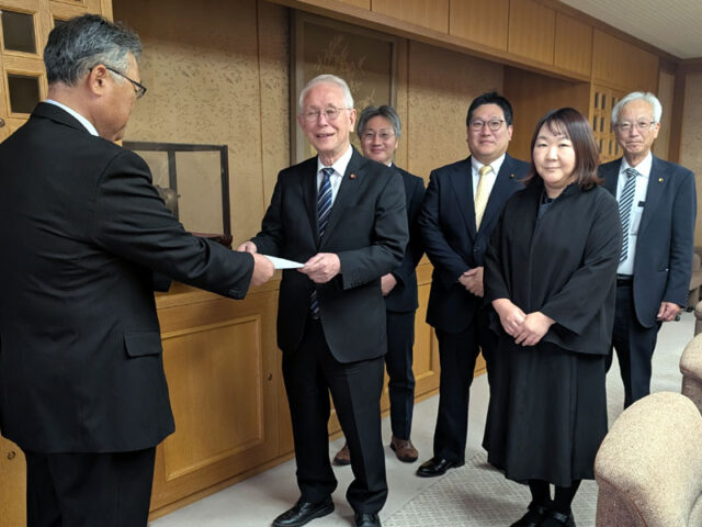 「物価高騰から暮らし守れ」共産党宇治市議団が緊急対策申し入れ／水道料・国保料減免、給食無償化、中小企業の固定費補助