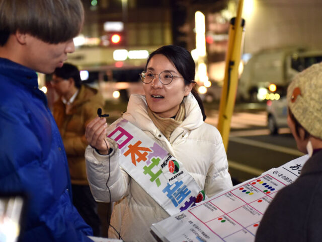 【衆院選2026】「医療現場は人が少ない。社会保障よくして」「日本が戦争する国に。リベラル頑張って」堀川比例候補の対話宣伝で共産党への期待次々