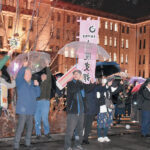 “懸命に働いてきた経験、実績をすべて否定されるようなもの”　京都市・会計年度任用職員「５年公募」廃止求めペンライトアクション